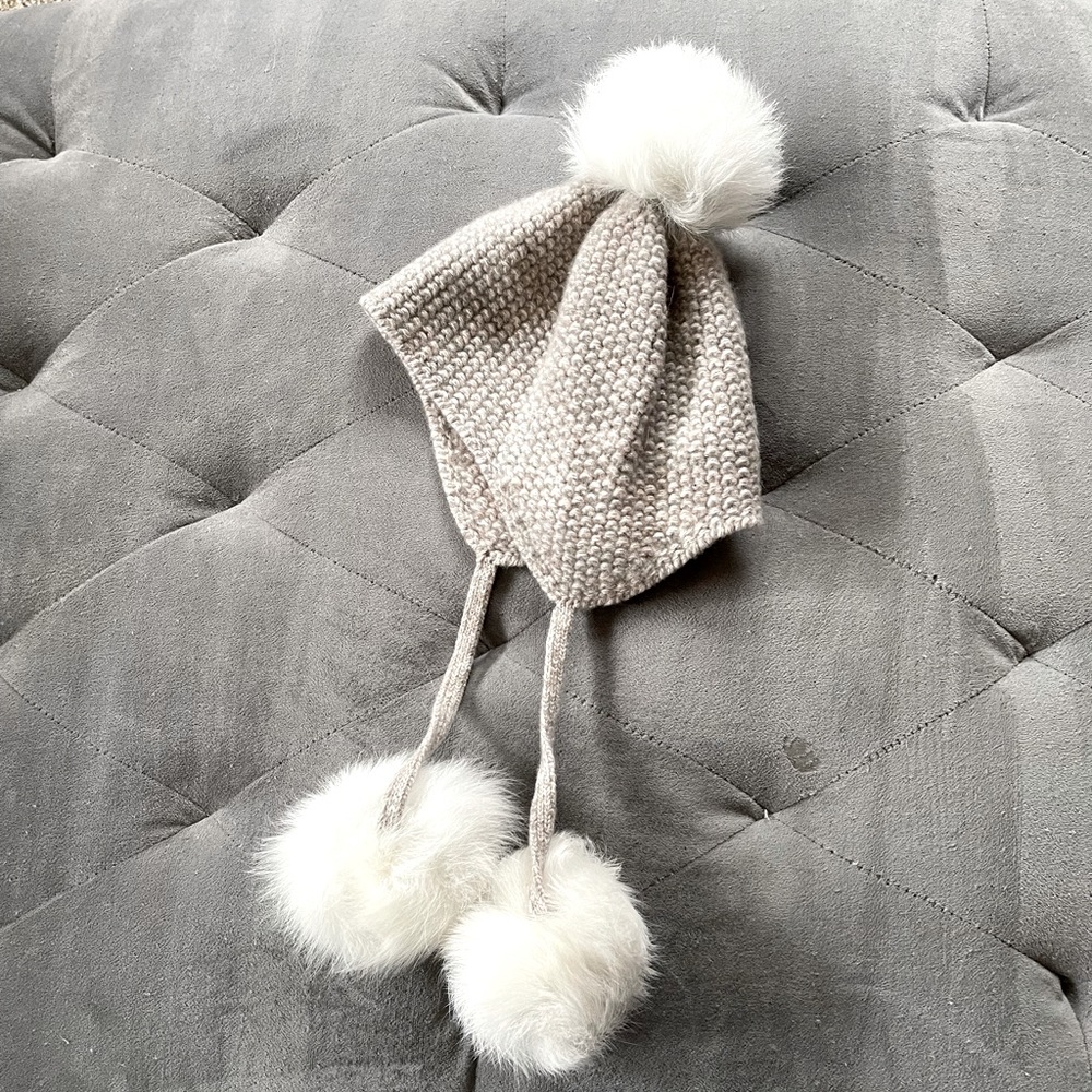 UGG, ONE SIZE, soft, fuzzy, cute, playful winter hat